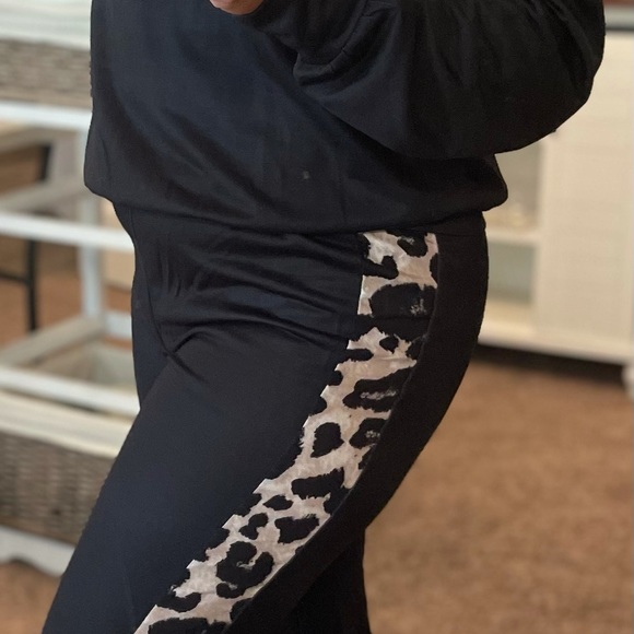 Leopard 2 piece set - Picture 4 of 4